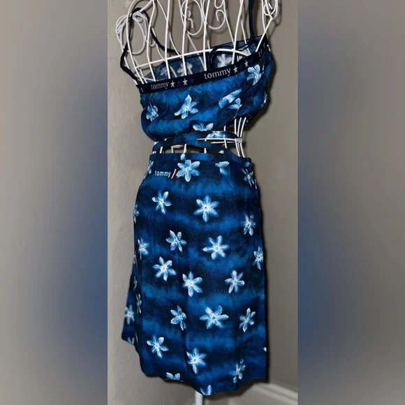Vintage RARE Tommy Hilfiger Hawaiian Crop Top And Wrap Skirt Set